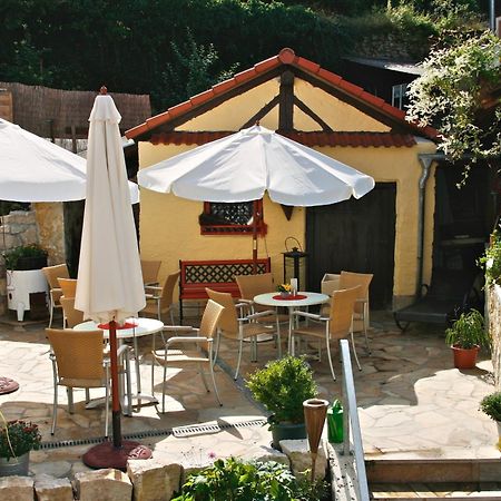 Gasthof Zum Brunnen Mörnsheim المظهر الخارجي الصورة